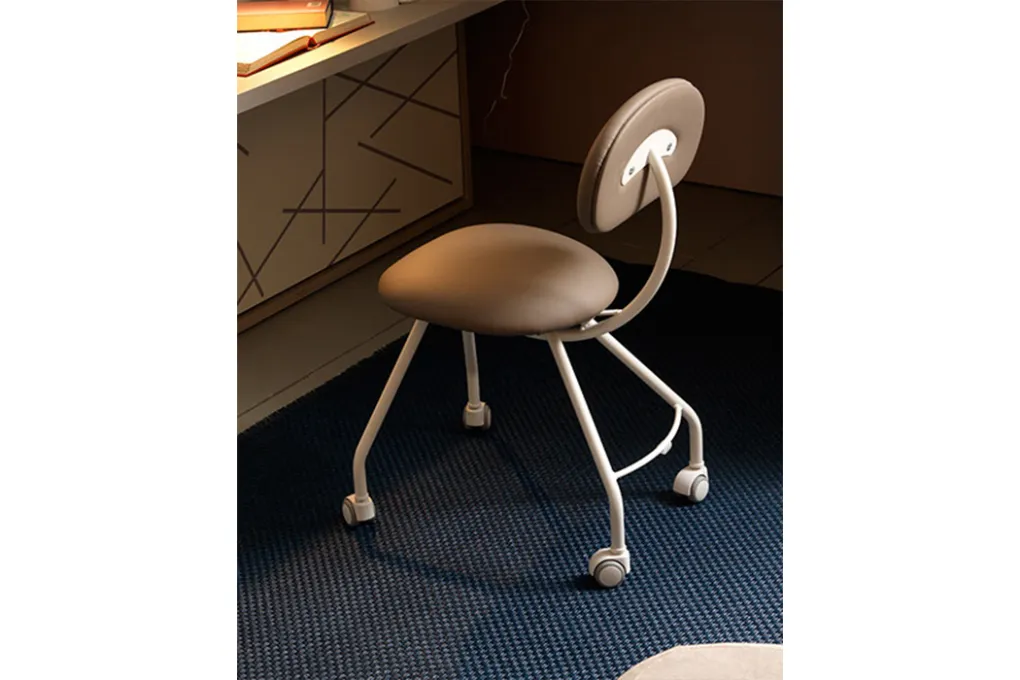 easy-chair