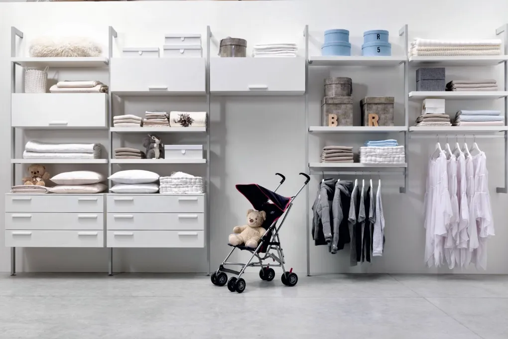 walk-in closet