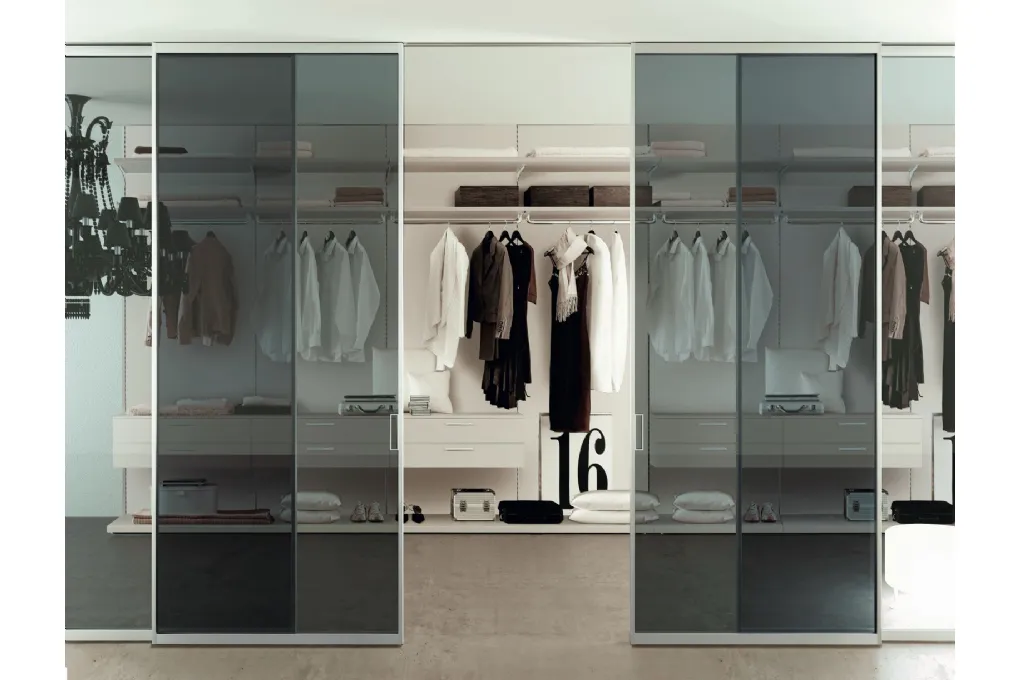 walk-in closet